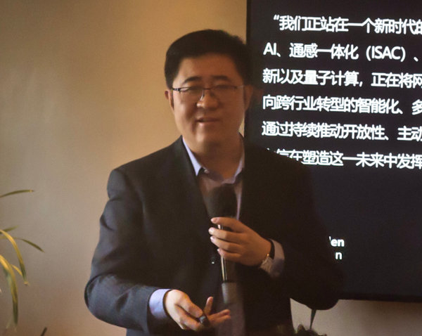 444db5f1ly1i8pgo3mppyj20go0da0tu