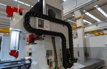 444db5f1ly1i8d4u0awd8j20a406kq3e